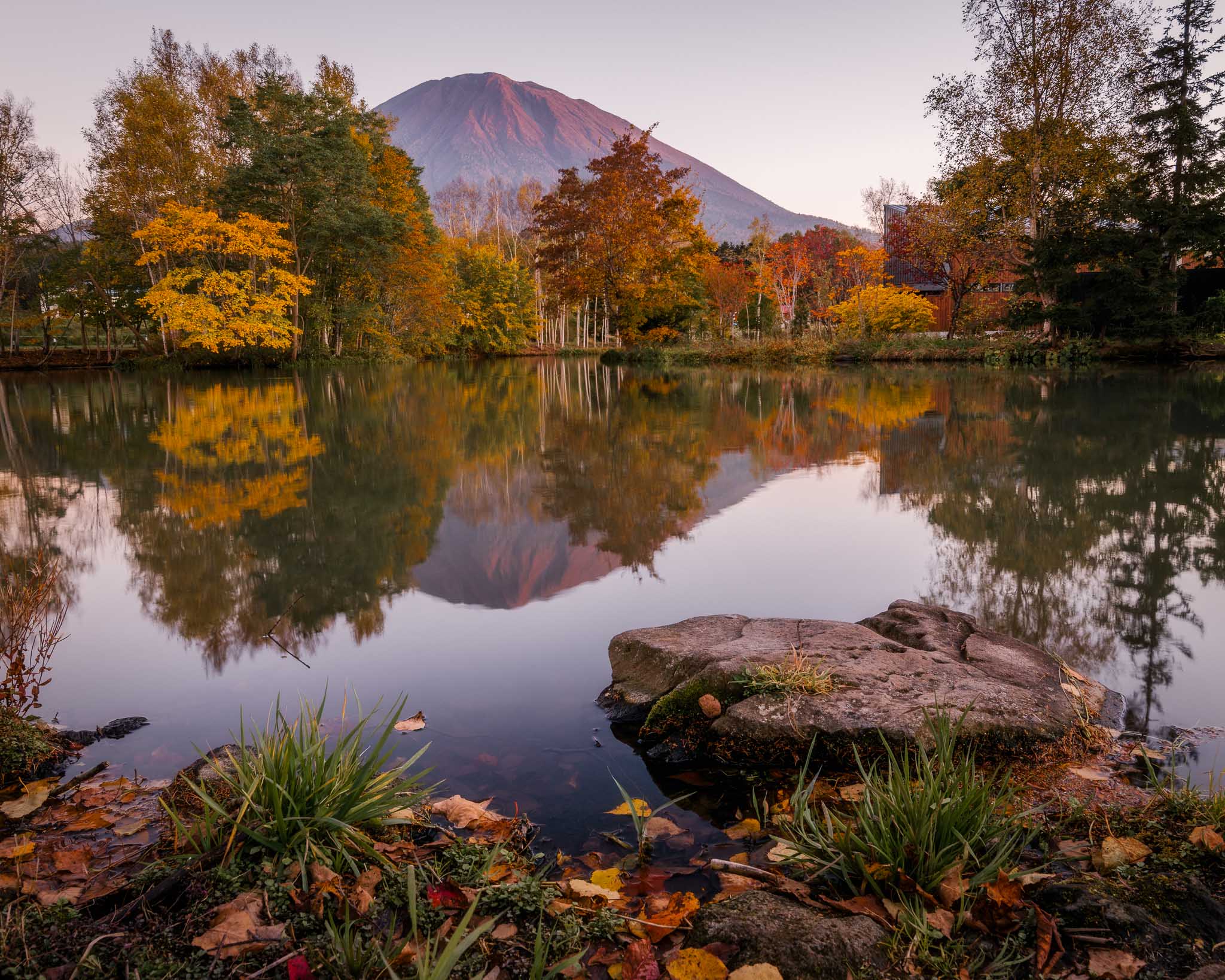 mt-yotei-autumn-reflection-